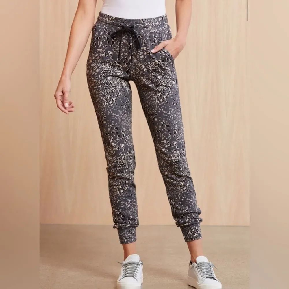 Anthropologie Sundry Charcoal Leopard Print Joggers